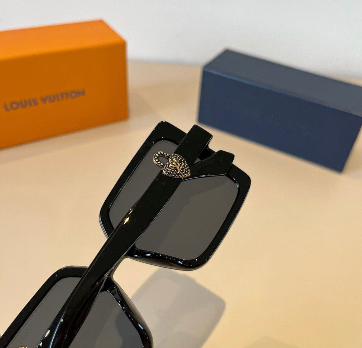 Louis Vuitton Escape Square Black Sunglasses